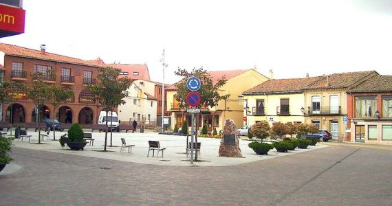 plaza-mayor-de-coyanza