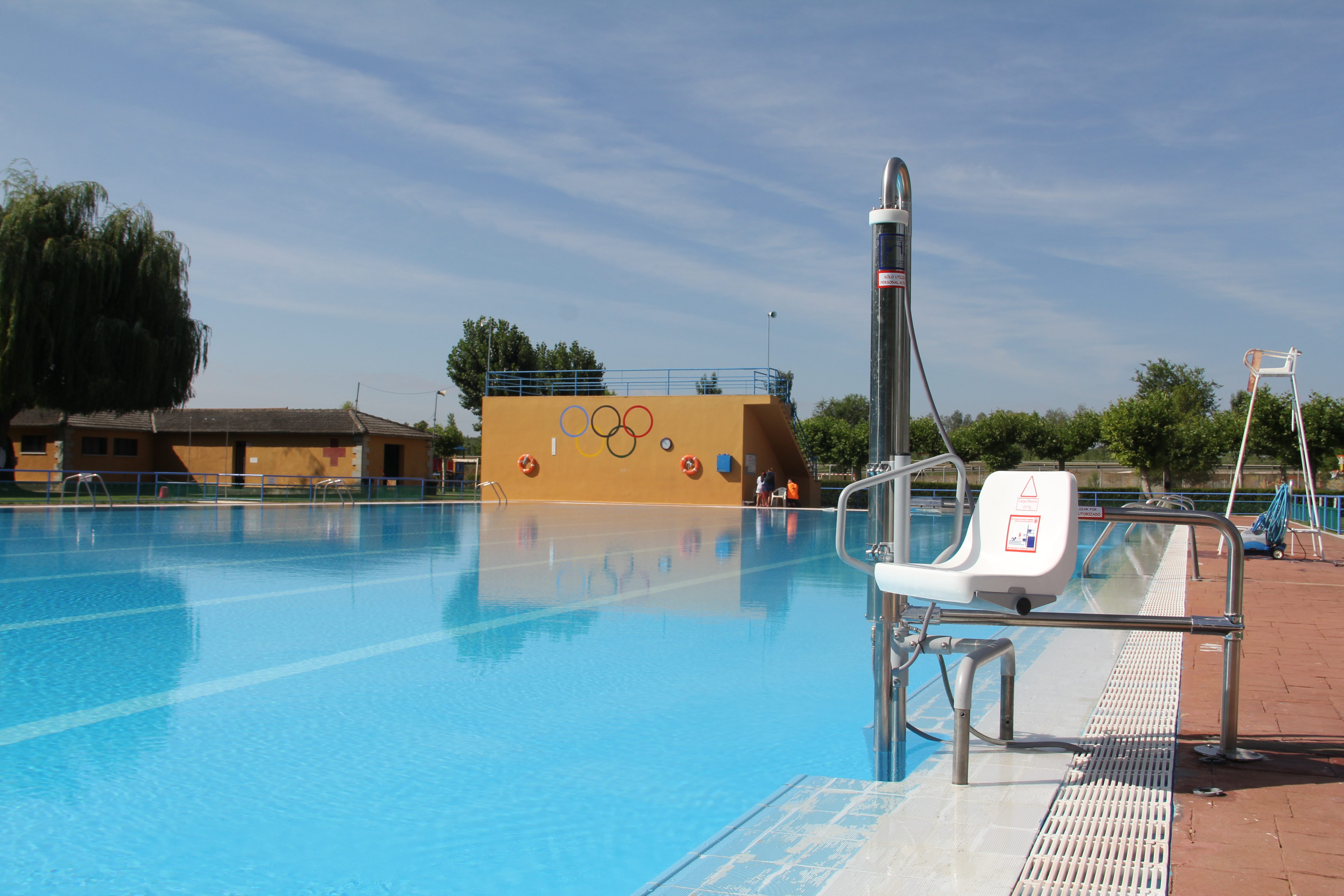 Piscinas Municipales Del Polideportivo Ayuntamiento De Valencia De Don Juan