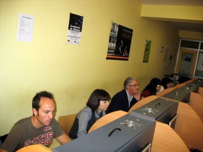 

Alumnos de OOCalc en el cibercentro

