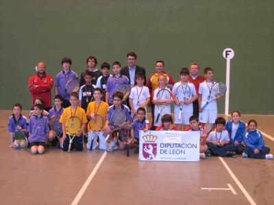 

Presentación de los parcipitantes al torneo de frontenis

