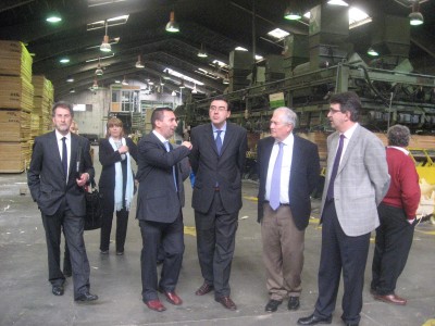 

Visita del Viceconsejero a las instalaciones de Garnica PlyWood


