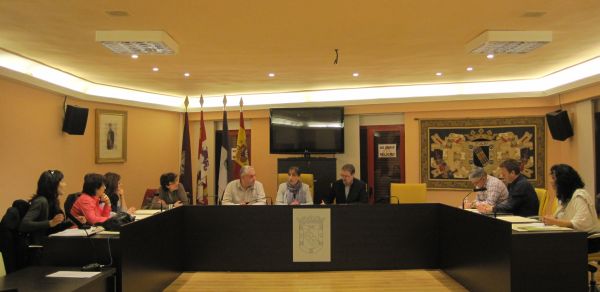 

Reunión celebrada en el salón de plenos del Ayuntamiento

