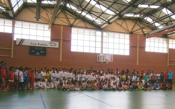 

Foto del grupo de las Escuelas Deportivas

