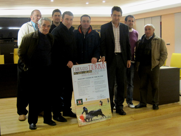 

Presentación de las I Jornadas Taurinas Valencia de Don Juan “Selección y crianza del toro de lidia” 

