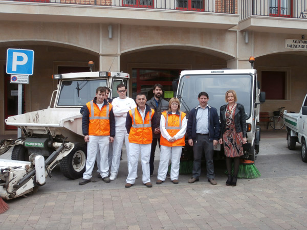 

 VALENCIA DE DON JUAN PRESENTA SU NUEVO SERVICIO DE LIMPIEZA VIARIA

