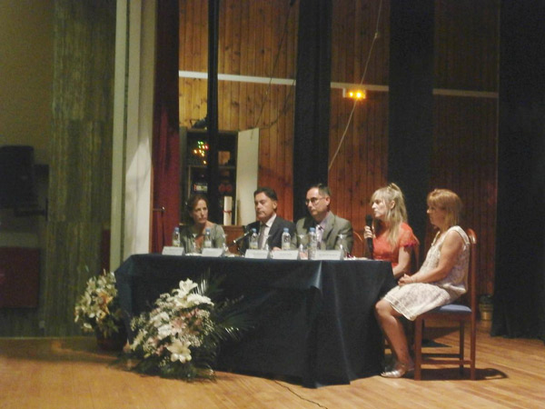 

Foto de la inauguración de la primera Semana del Alzheimer de la Asociación Alcordanza.

