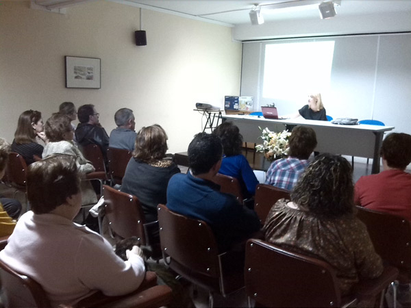 

Foto de la primera reunión del grupo de autoayuda.

