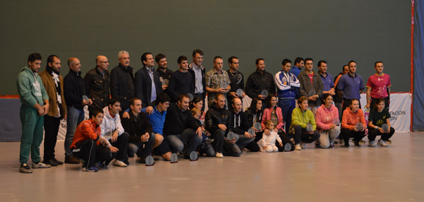 

Foto de grupo de la Fase Final de la Copa Diputación de Pelota 2013.

