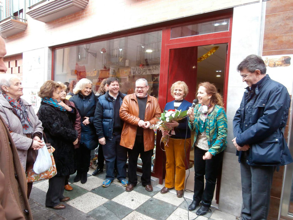 

Foto de la inauguración de la segunda edición del Rastrillo Solidario de Alzheimer

