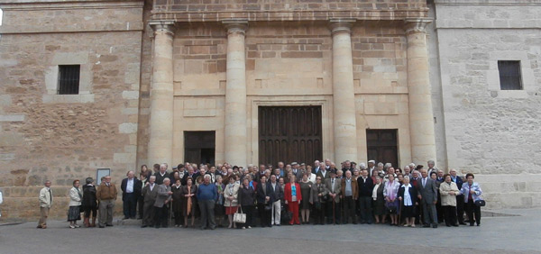 

Foto de familia a la salida de Misa
