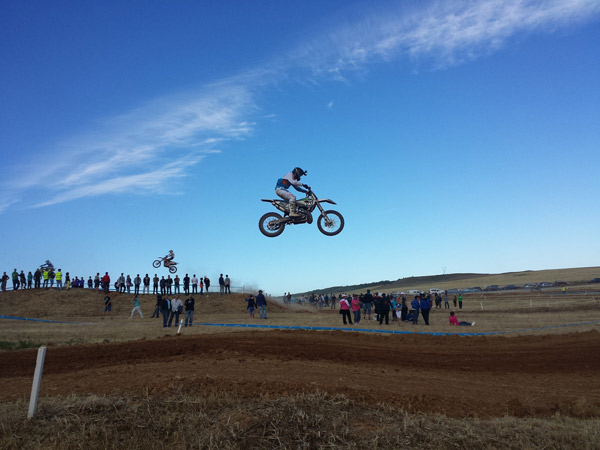 

EL MEJOR MOTOCROSS EN LOS CUCHARALES

