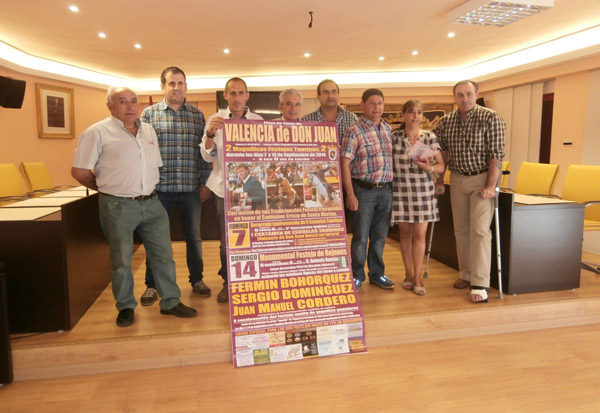 

DOS FESTEJOS TAURINOS EN LAS FIESTAS DE VALENCIA DE DON JUAN

