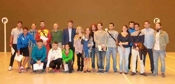 

Foto de la presentación del curso 2014-2015 de las Escuelas Deportivas Municipales y de la Escuela Municipal de Música y Danza.
