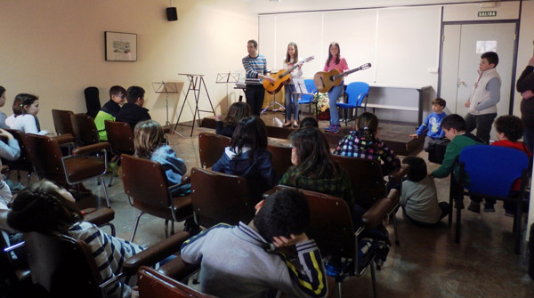 

INSTRUMENTOS A LA CARTA DE LA E.M.M.D EN LA SEMANA CULTURAL COYANTINA

