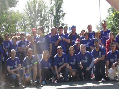 

Voluntarios y autoridades

