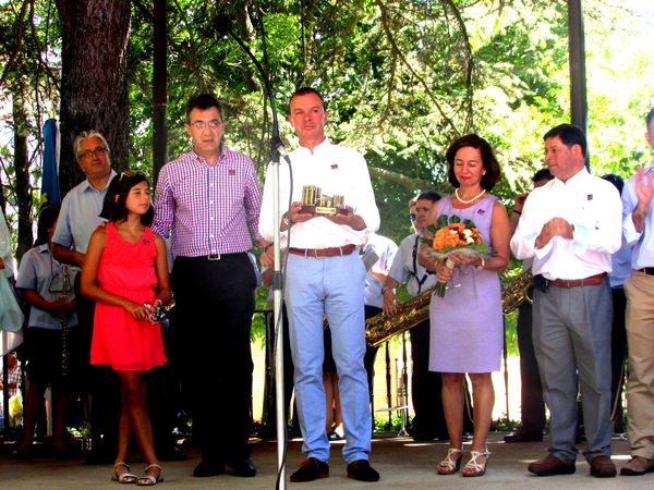 

El alcalde coyantino, Juan Martnez Majo y el Paisano de Honor 2015, Don Francisco Fidalgo Garca-Barrios

