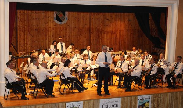 

Clausura la Semana Cultural 2016 con la actuación de la Banda de Música de Valencia de Don Juan.

