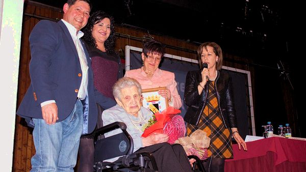 

Homenaje a la coyantina centenaria, Celsa Fernández González

