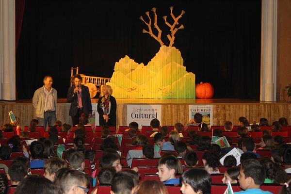 

Presentación de la obra “La rebelión de los caracoles”.

