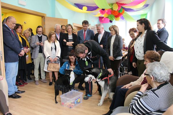 
Inauguración oficial del Centro de Día “Alcordanza” por Alicia García
