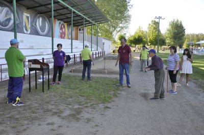 Polideportivo-Valencia-De-Don-Juan-Juegos-Tradicionales-1