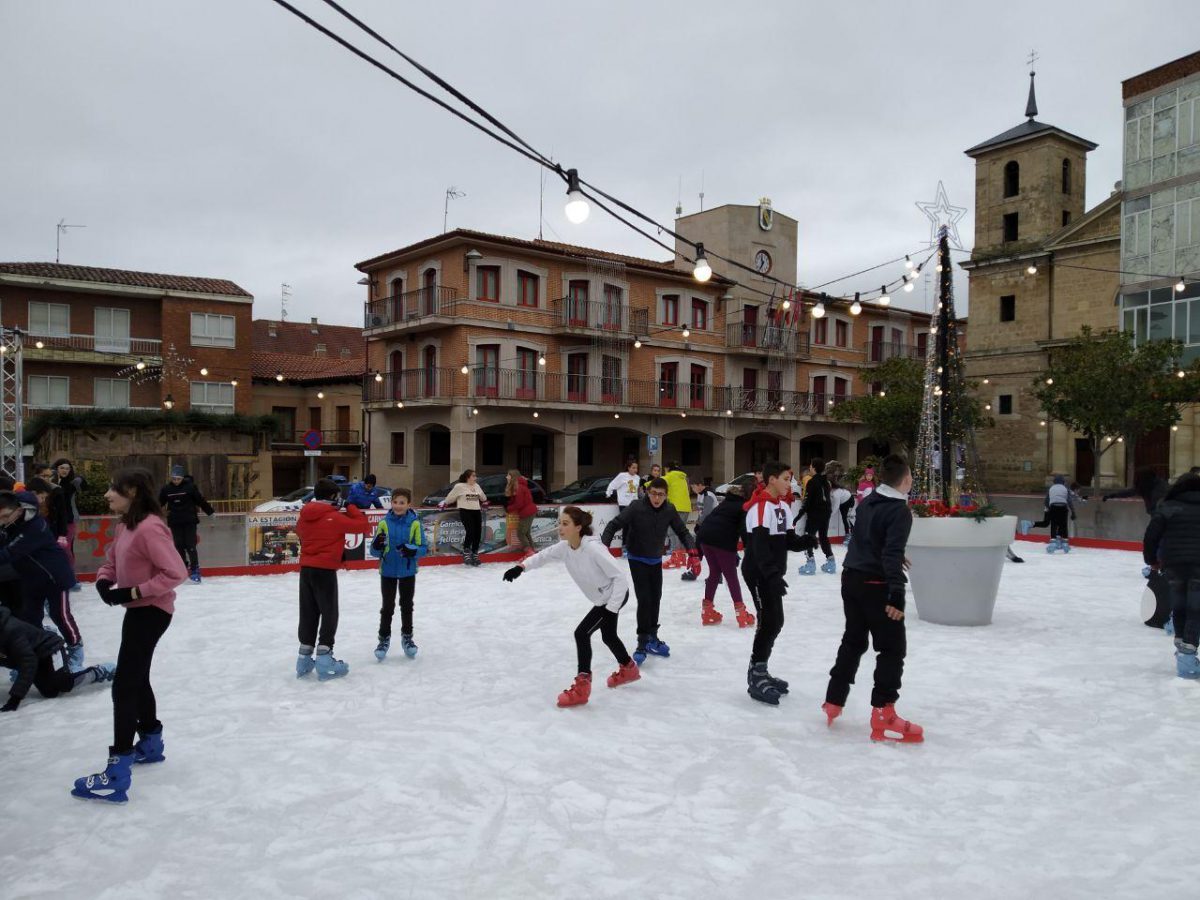 Pista-De-Hielo-Valencia-De-Don-Juan-2019-5