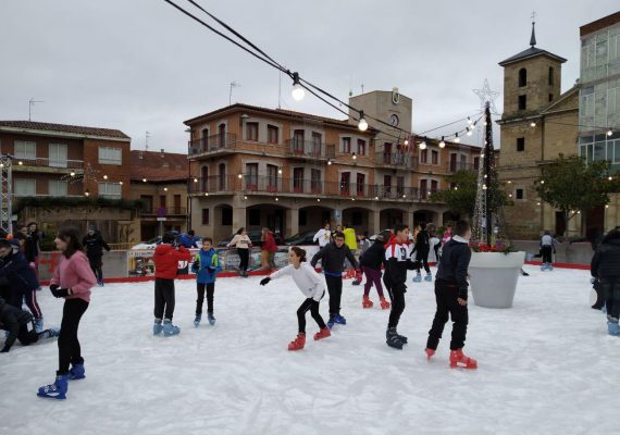 Pista-De-Hielo-Valencia-De-Don-Juan-2019-5