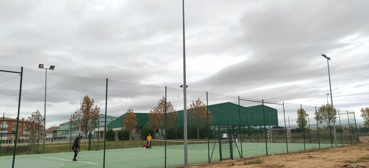 Valencia-De-Do-Juan-Pista-De-Tenis