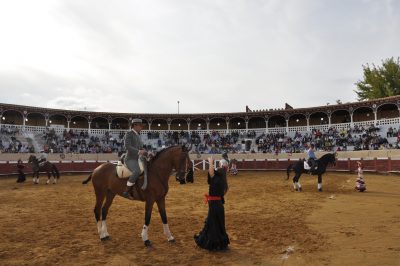 Valencia-De-Don-Juan-Plaza-De-Toros-Flamenqus-El-Embrujo-De-Castilla_35