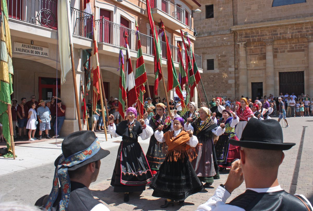 Valencia-De-Don-Juan-Grupo-De-Danzas-3