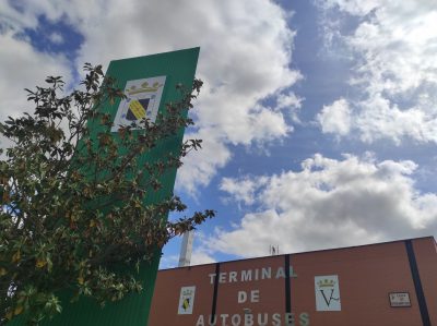 Valencia-De-Don-Juan-Logomarca-Jorge-Barrientos-Estación-De-Autobuses_2