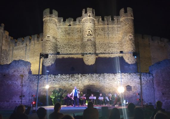 Valencia-De-Don-Juan-Noches-Del-Castillo