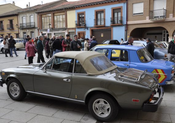 Valencia-De-Don-Juan-Feria-De-Febrero-102-Edición-20230219-Concentración-Coches-Clásicos