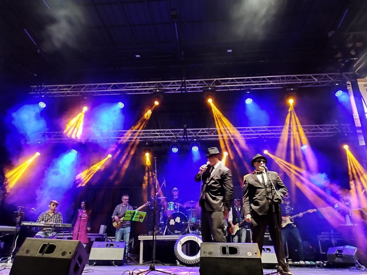 Valencia-De-Don-Juan-41-Semana-Culutral-The-Blues-Bros-Tribute-Band-20230430_5